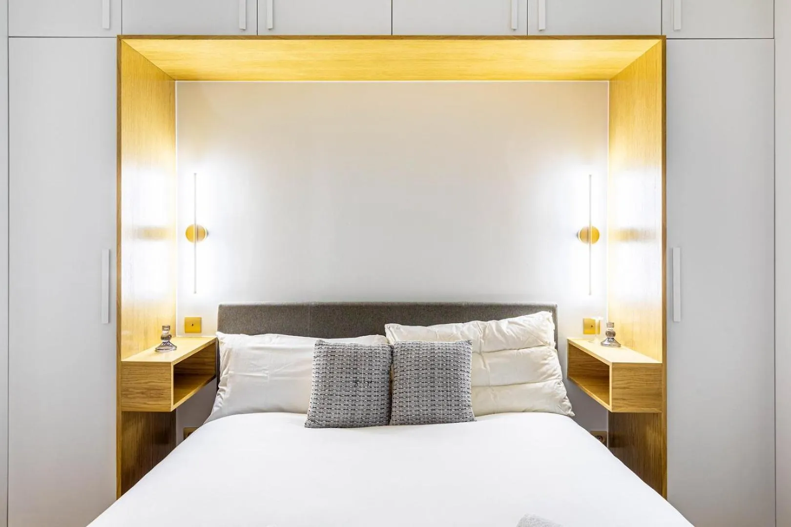 Apartment Ferienwohnung Guestready - Tranquil Gem, Steps From The Metro Paris